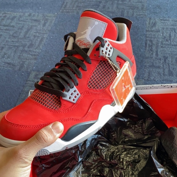 Air Jordan 4 Retro Toro Bravo - Picture 2 of 5